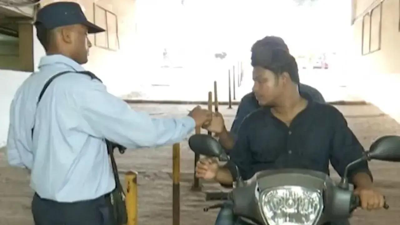 Parking fees in Bhubaneswar shopping malls