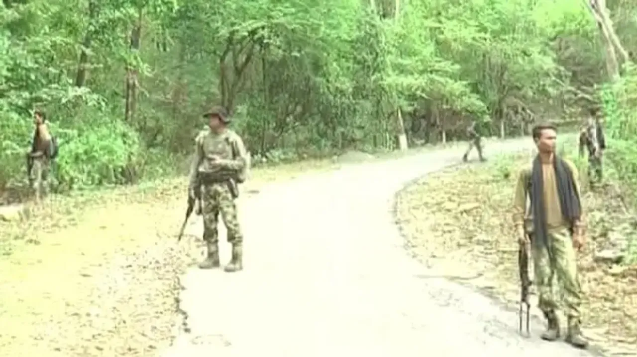 Gripped by Maoist terror, families flee homes in Topadhi village on the Odisha–Jharkhand border; OTV