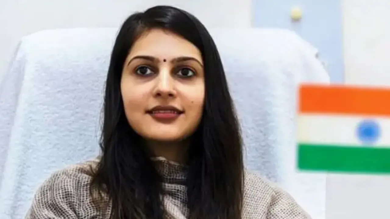 Meet IAS Ankita Choudhary, who cracked UPSC with AIR 14 even after losing her mother