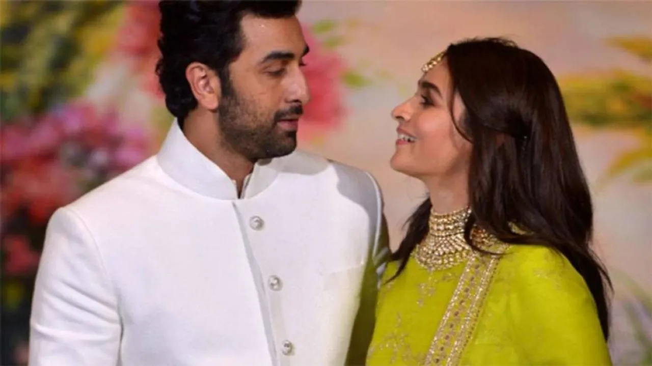 Ranbir Kapoor, Alia Bhatt Celebrate Diwali Together At Her Home