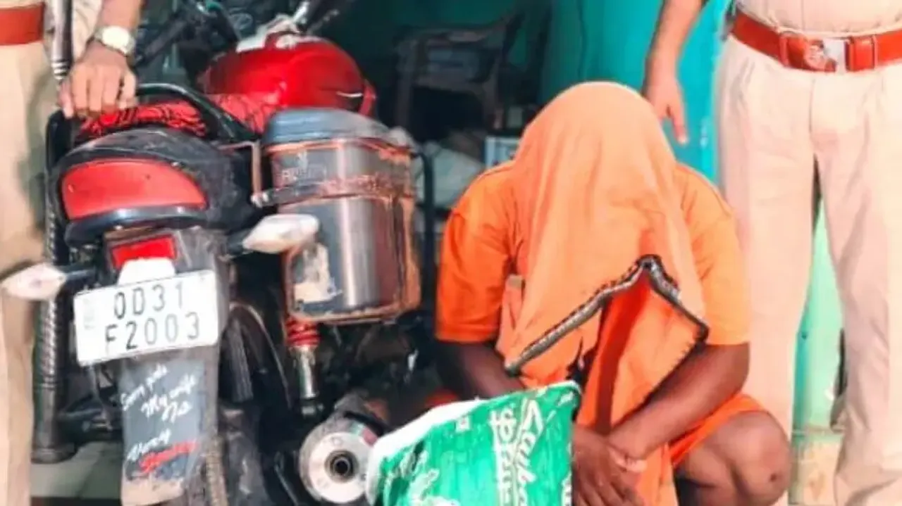 Odisha man found smuggling liquor in guise of Kanwariya