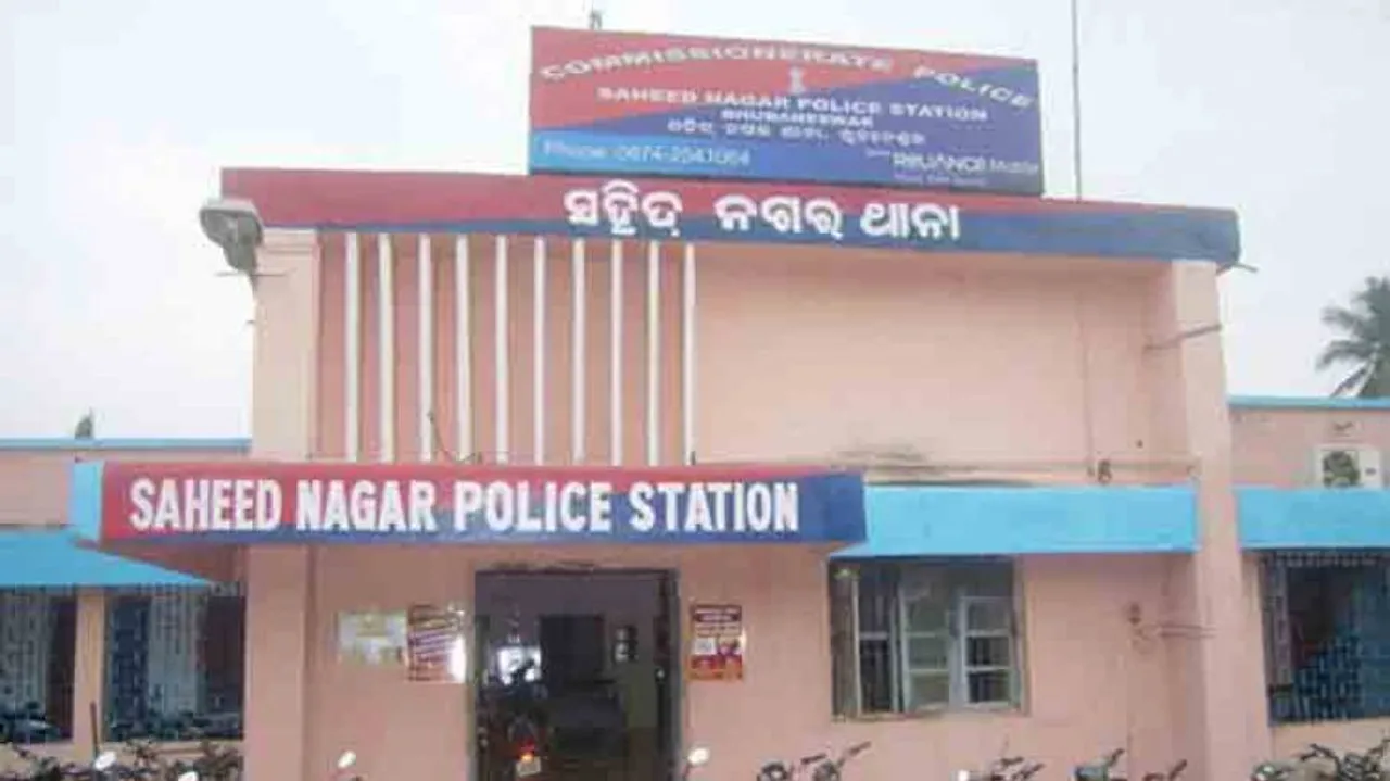 Scribe beaten up inside cinema hall for opposing lewd remarks