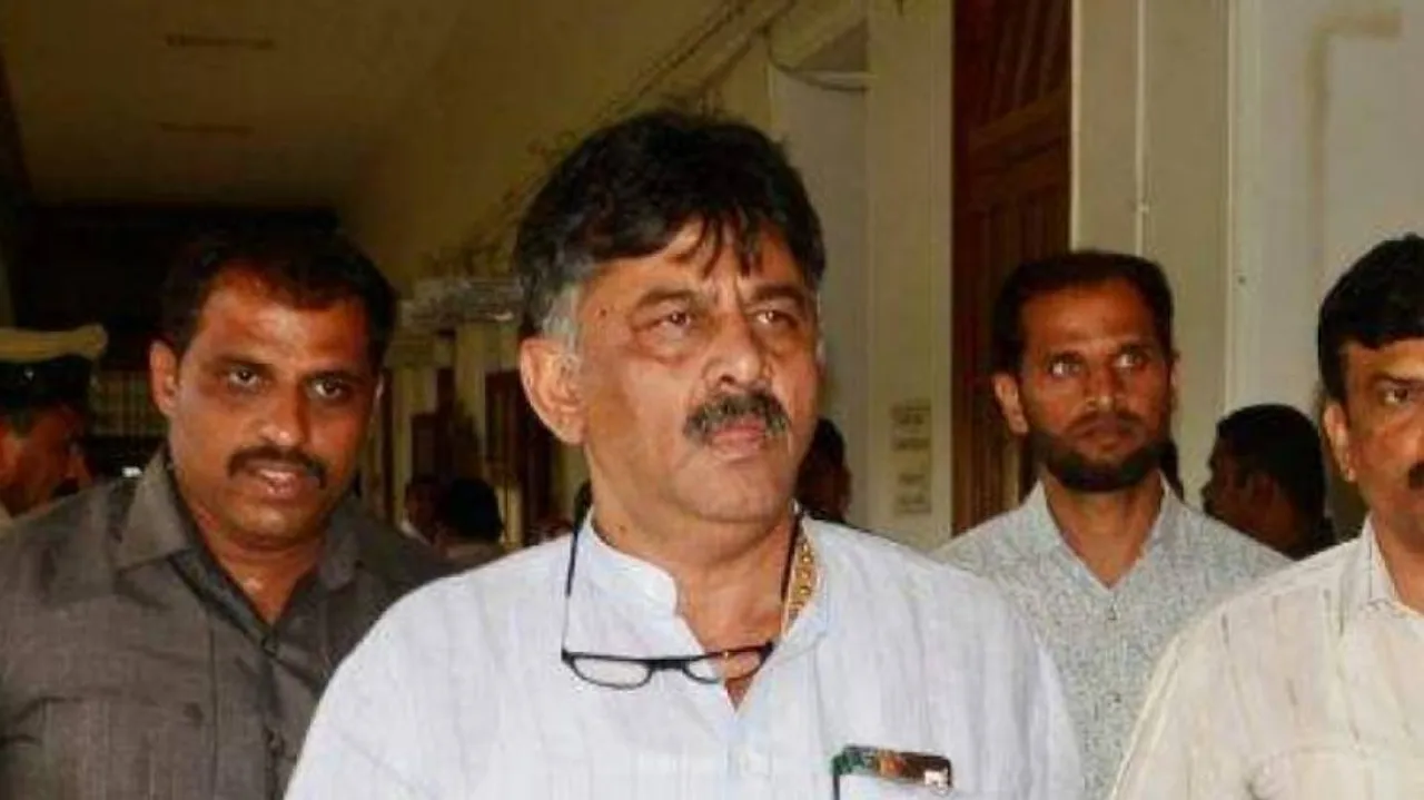 Congress leader Shivakumar arrives in Mumbai to meet rebel MLAs