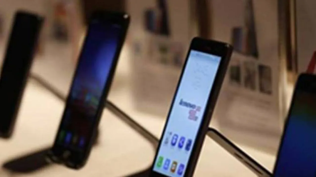 India Smartphone Market Set To Recover By 40%