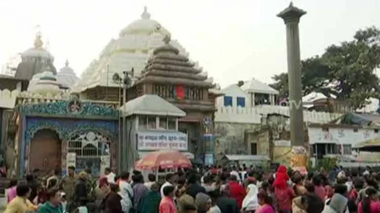 Rath Yatra: Holy Trinity gets 'phuluri' oil treatment in Anasara chamber