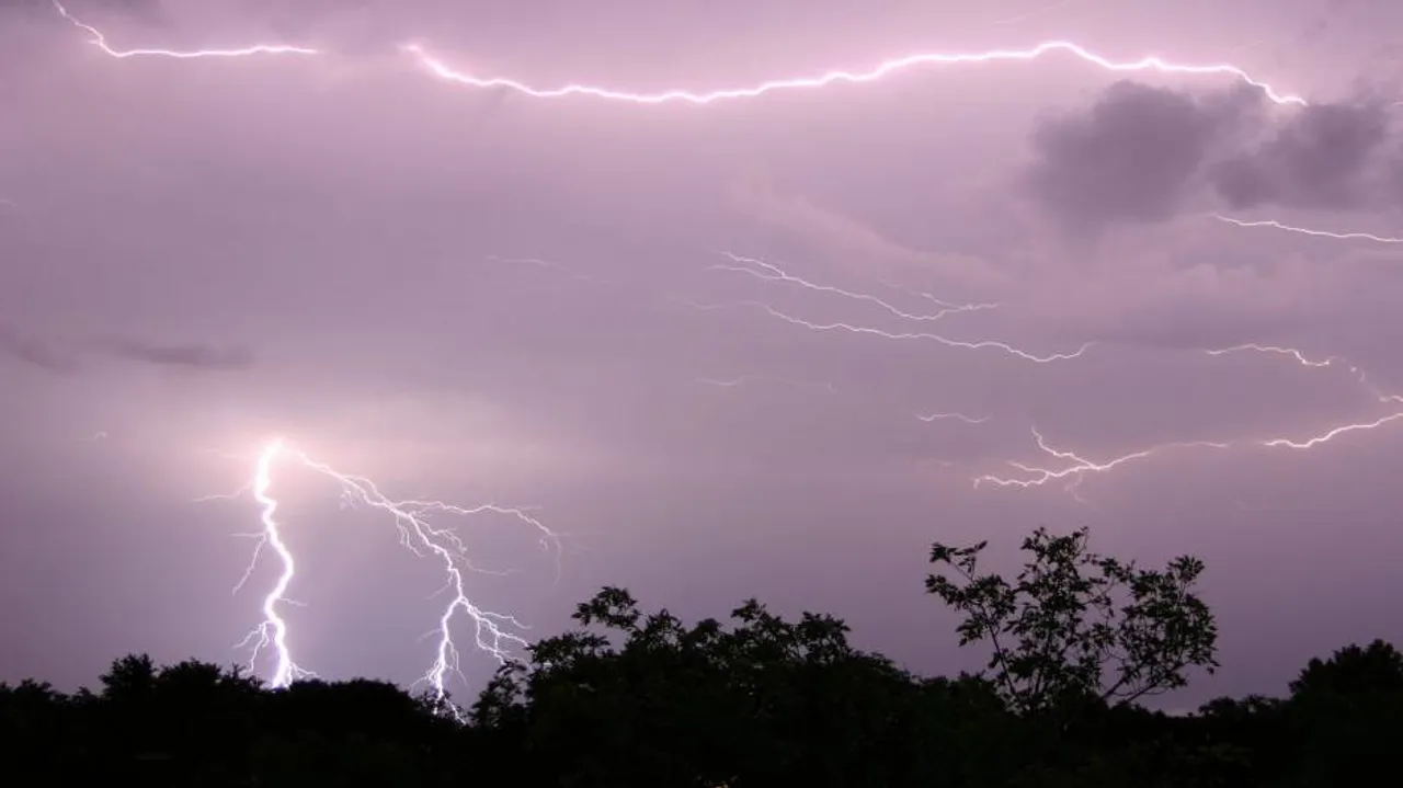 Weather forecast : Thunderstorm alert for 15 districts