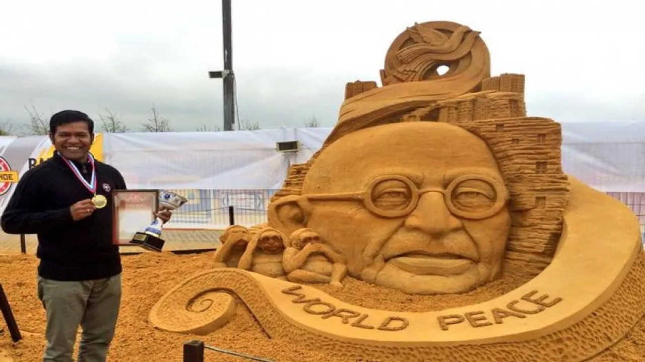 Fusion between art & social message makes my art touch hearts: Sudarsan Pattnaik