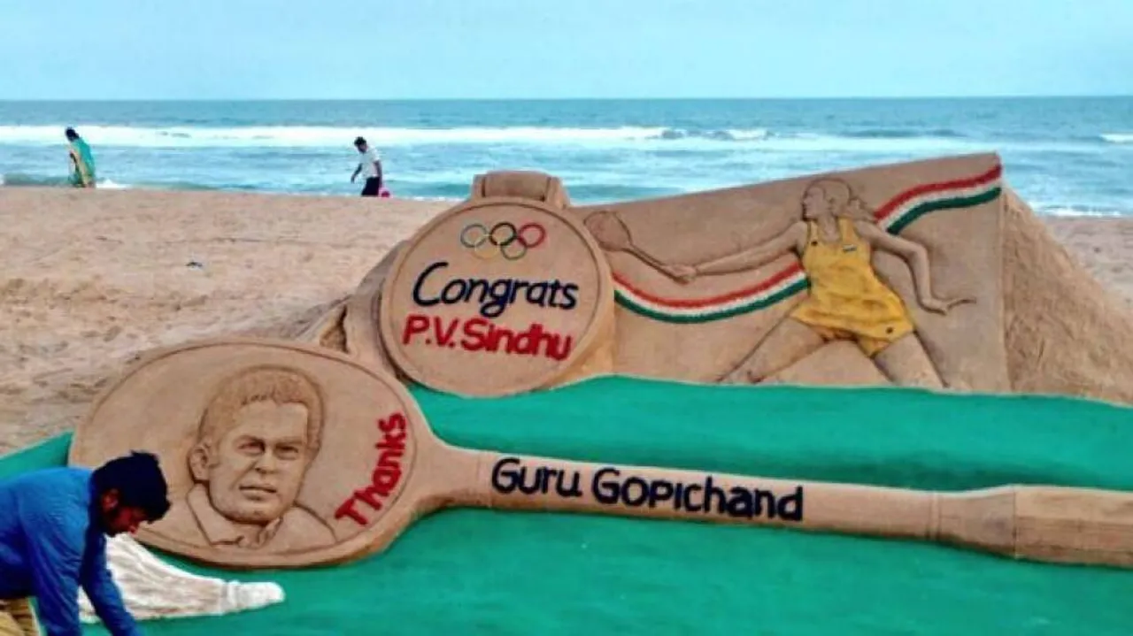 Sudarsan's sand sculpture congratulates Sindhu