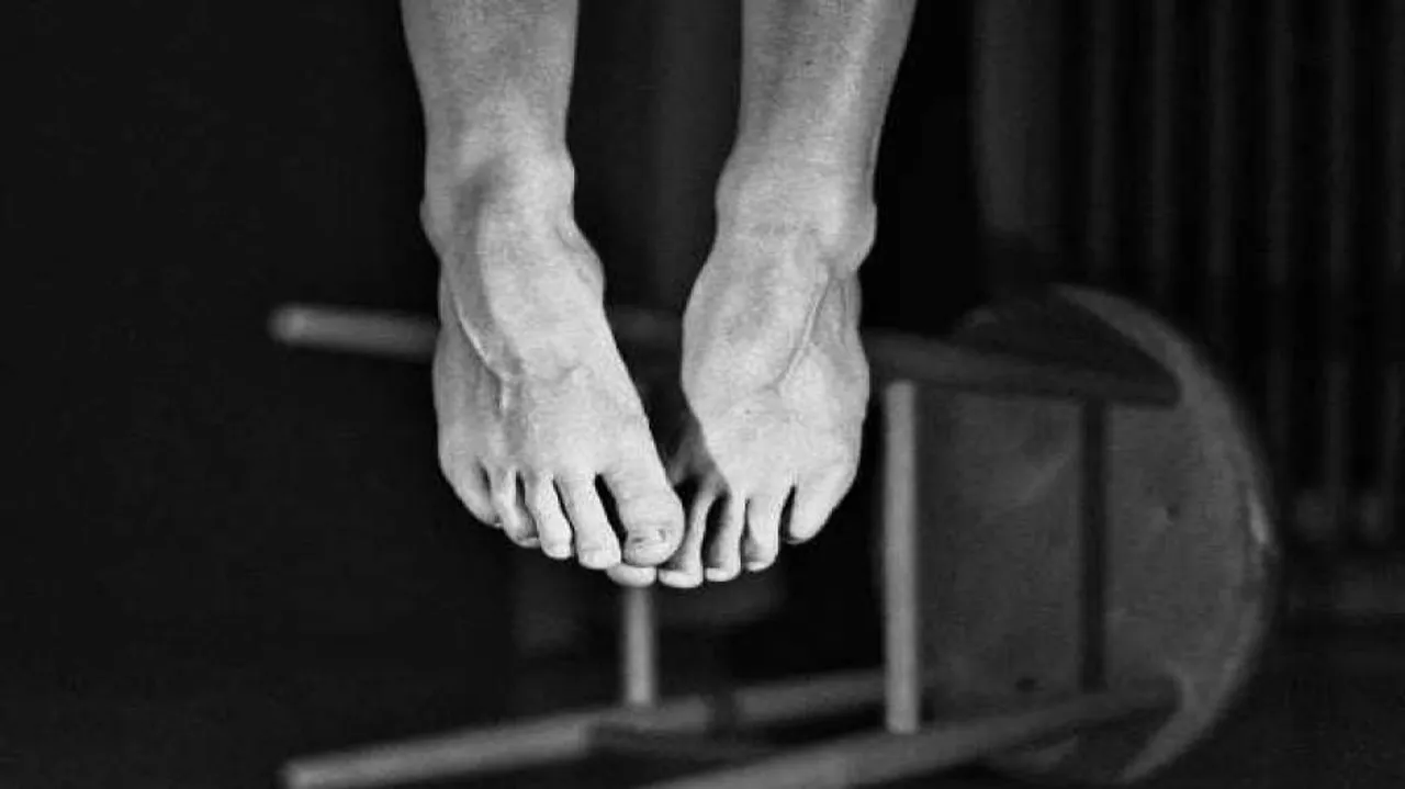 Woman hangs self, family members allege dowry torture