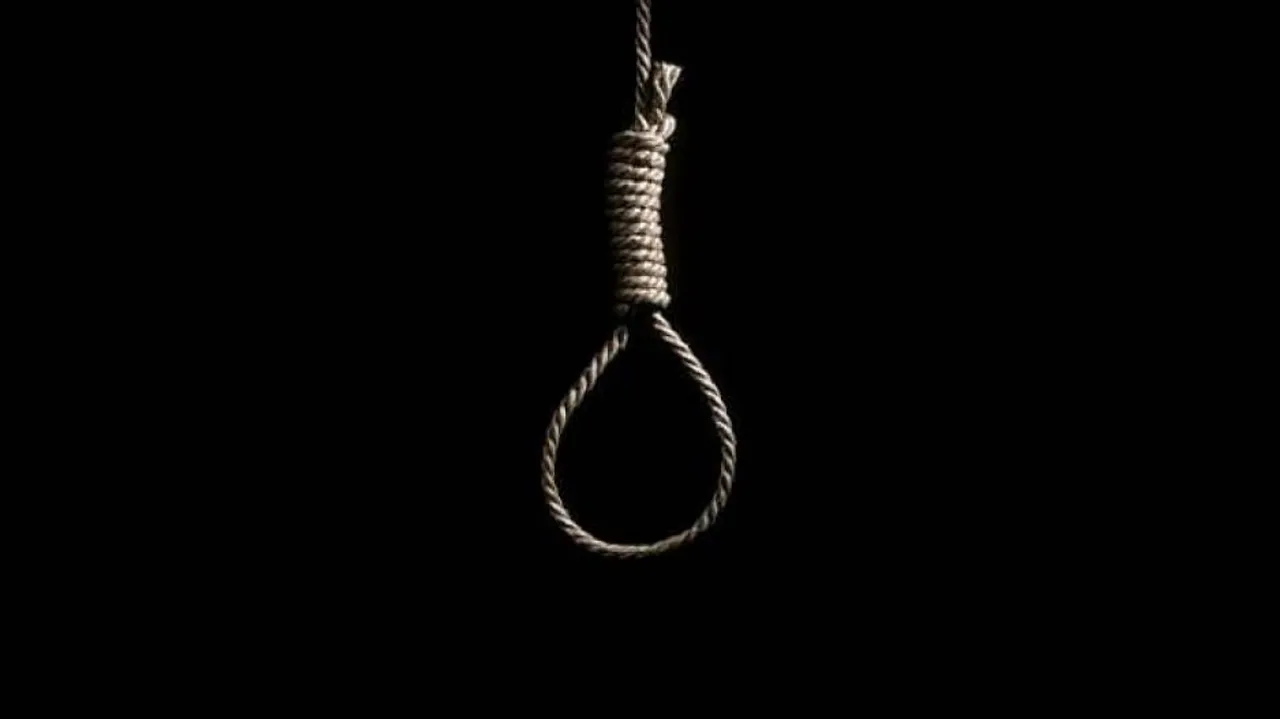 Hyderabad MBA student hangs self during video call with boyfriend