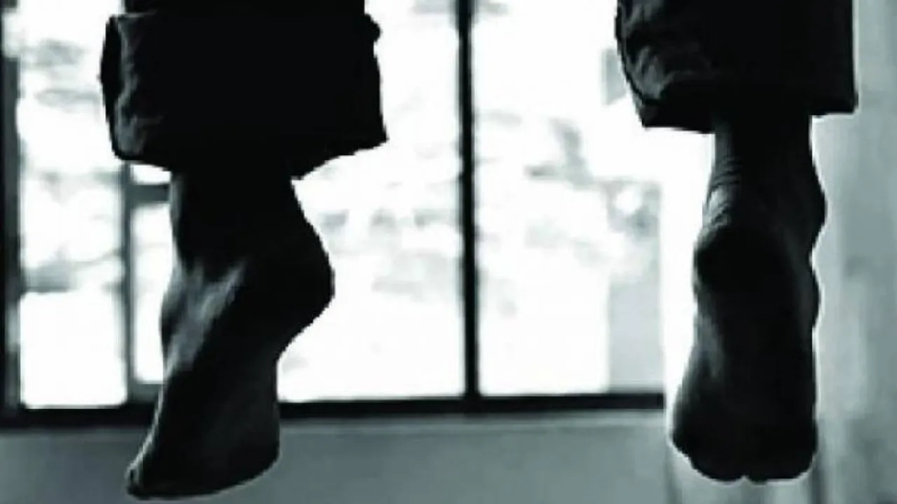 Couple found hanging inside rented house in Khurda