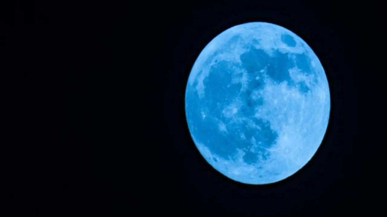 Fix your date with 'Super Blue Blood Moon' tomorrow, Tap to Know