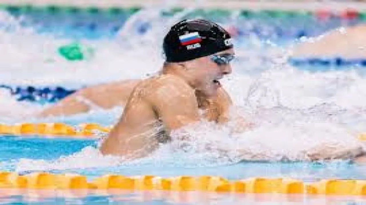 Swimmer Chupkov breaks own World Championships record