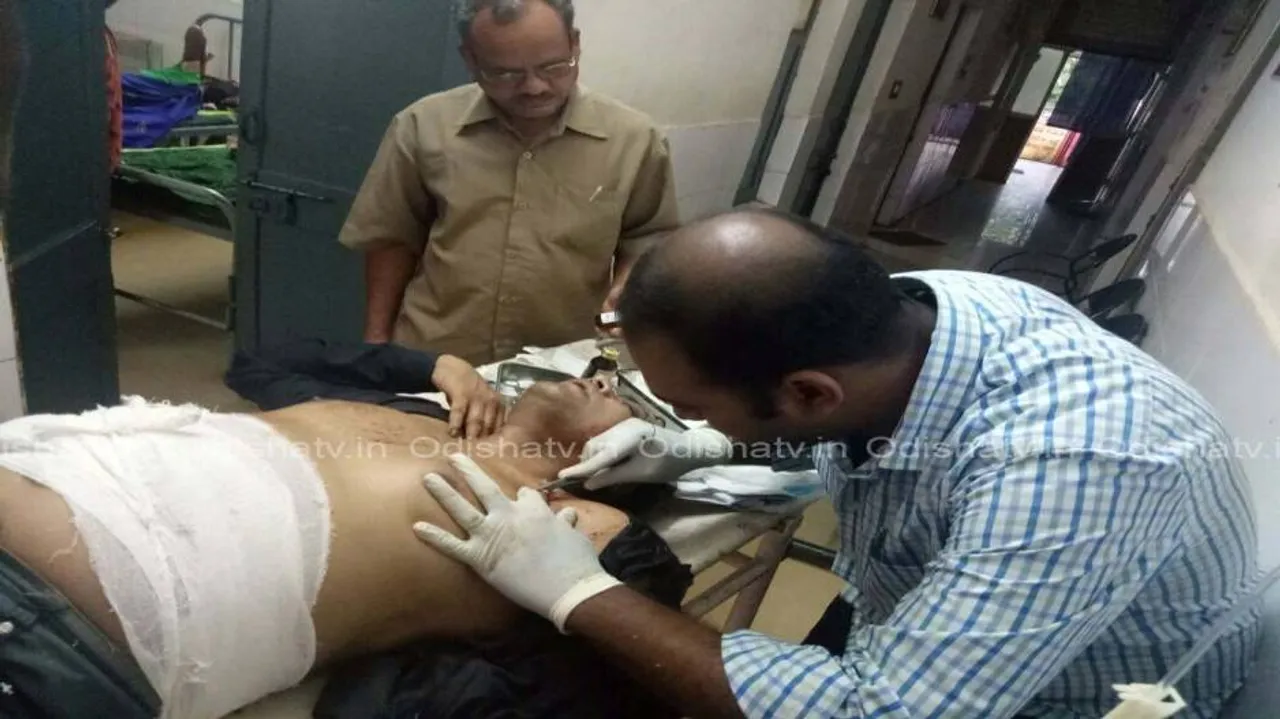 Tehsildar injured in attack by village guard