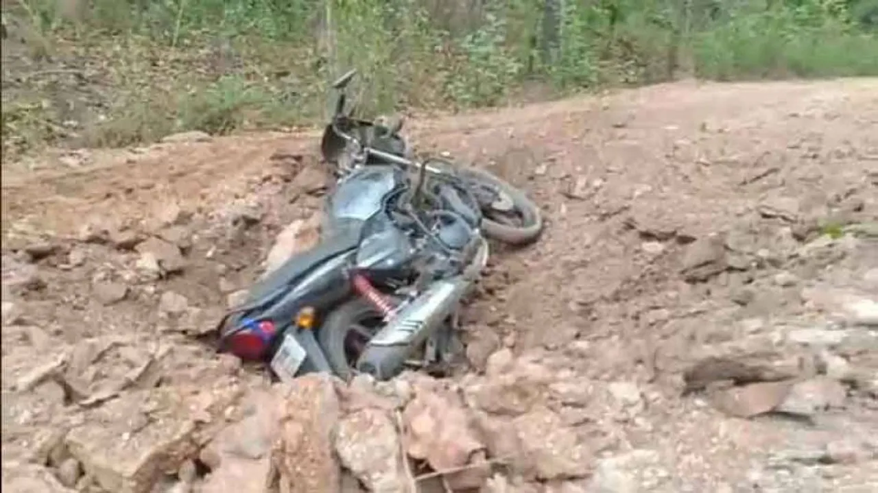 Maoists trigger multiple blasts in Lanjigarh