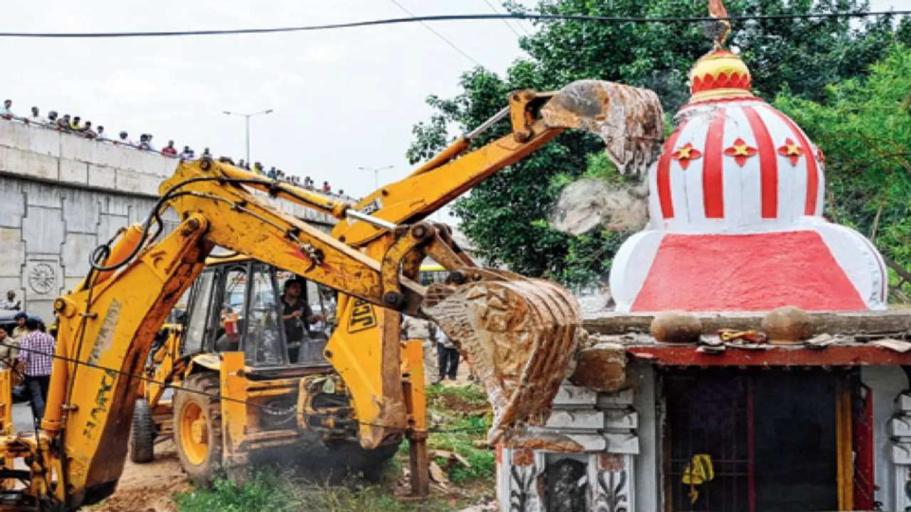 Panel to decide on demolition of religious establishments: SC
