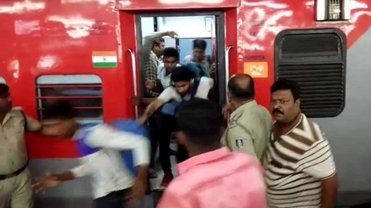 Tension Erupts At Bhubaneswar Railway Station After Army Aspirants Pull Emergency Chain