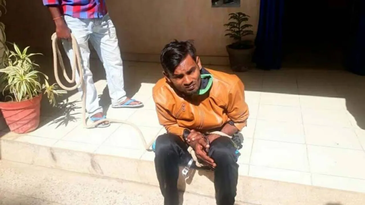 Theft accused gives police the slip, jumps into river