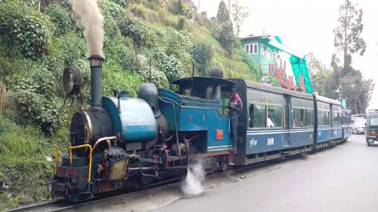 Toy train service in Darjeeling hills to resume from Oct 25