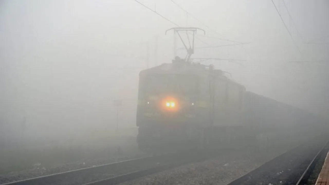 Misty Monday morning in Delhi, 10 trains cancelled
