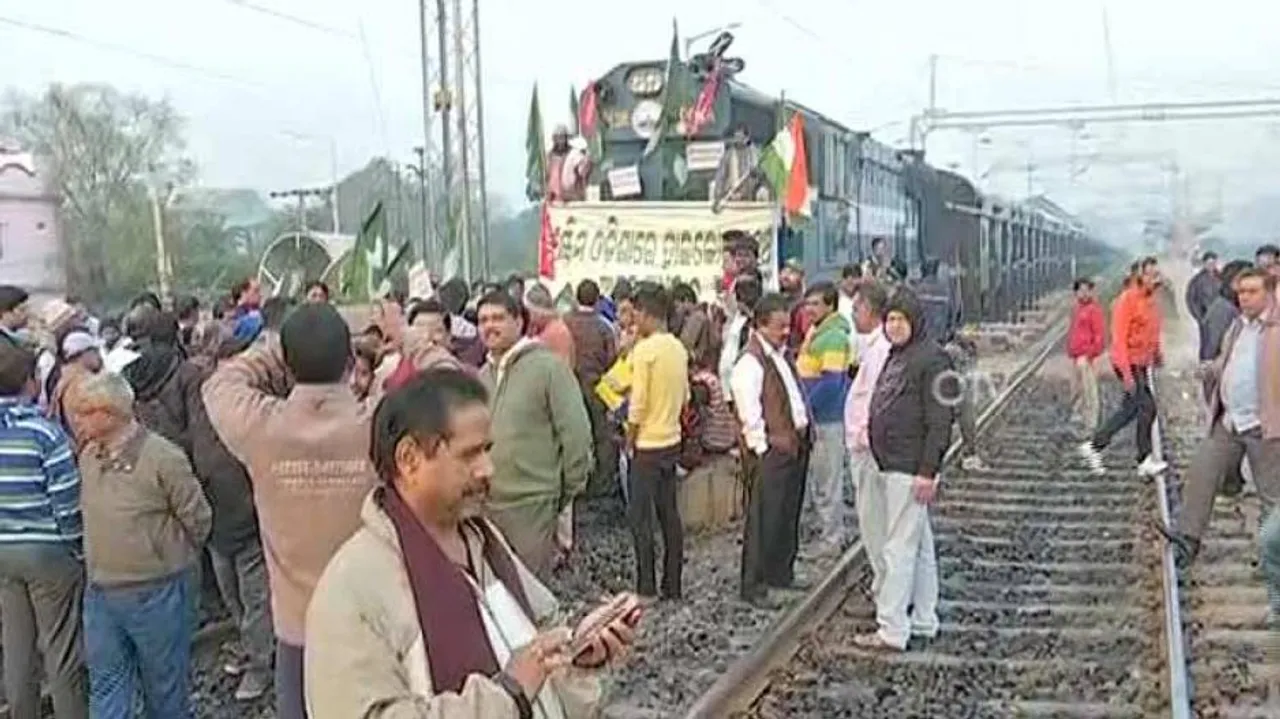 12 trains cancelled due to 'Maha Bandh' in western Odisha