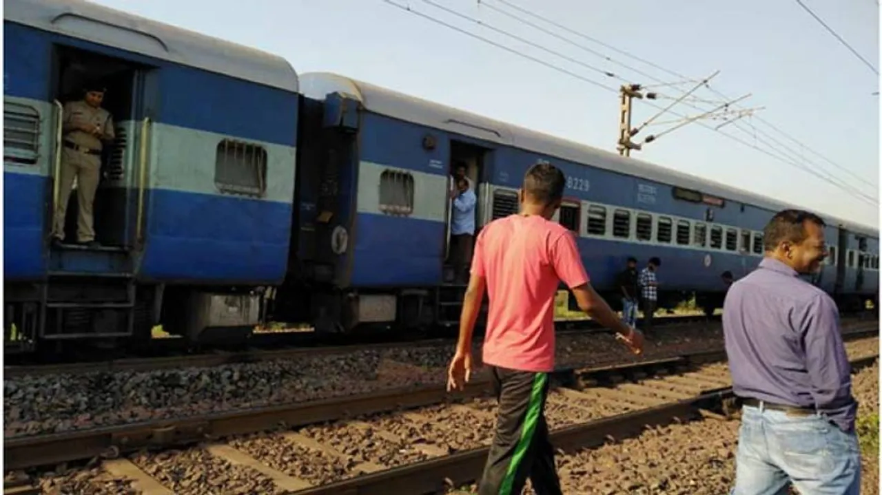 Close shave for Tatanagar-Alleppey Express passengers