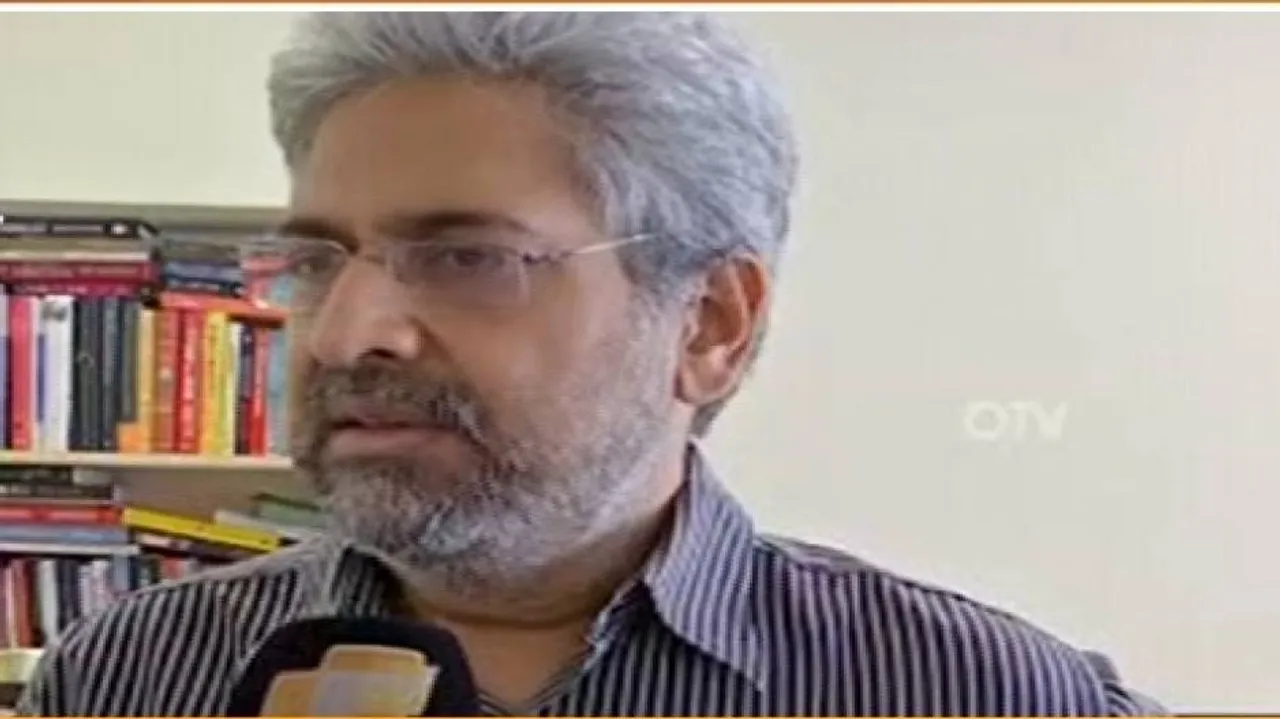 'Media has major role to play in politics; to muzzle it is unhealthy'