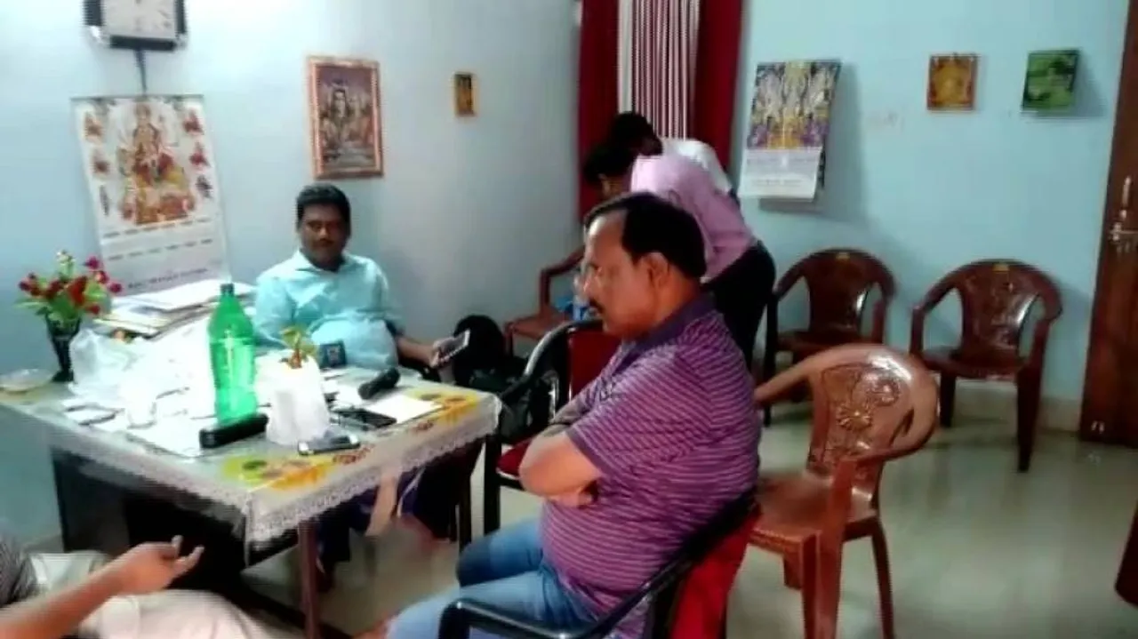 Vigilance raids residence of executive engineer