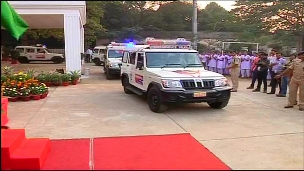 Nalco donates 5 PCR vans to Commissionerate Police