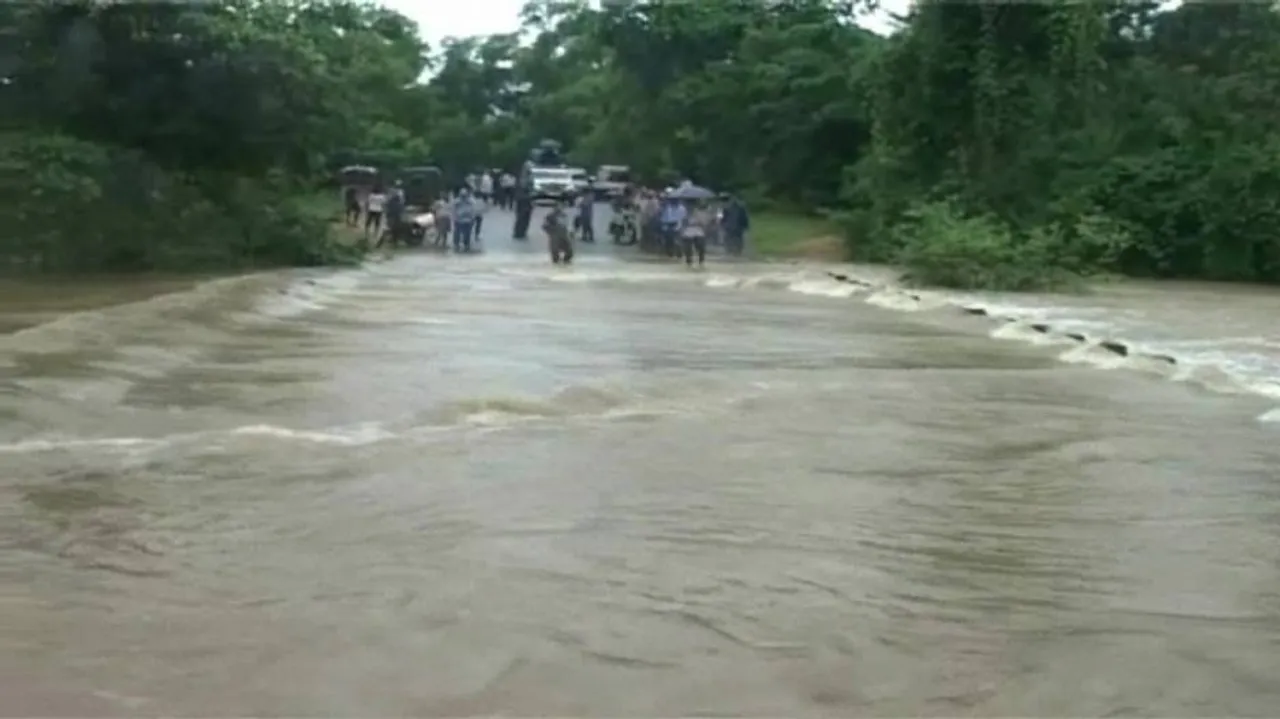 Torrential rains disrupt normal life in Odisha