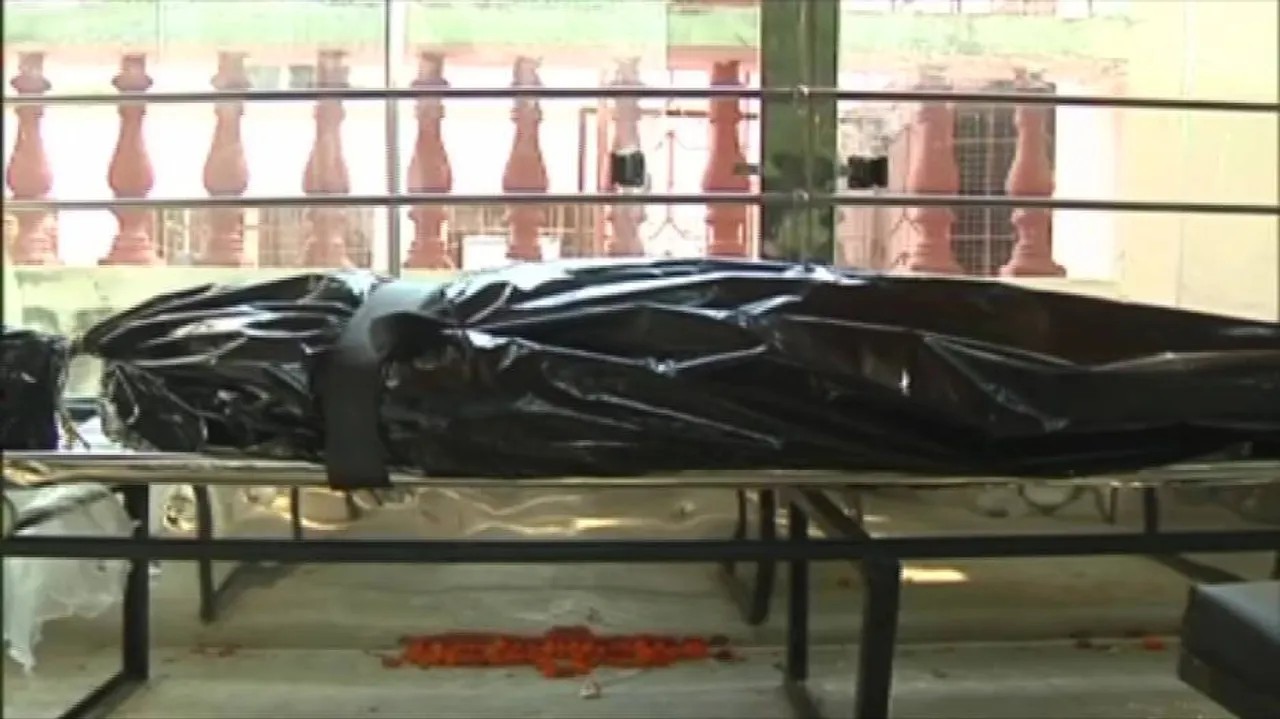 Home guard who attempted self-immolation outside CM Naveen’s house dies