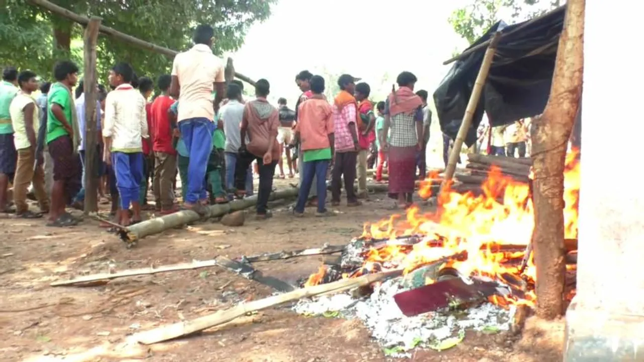 Tribals torch CRPF camp opposing road construction