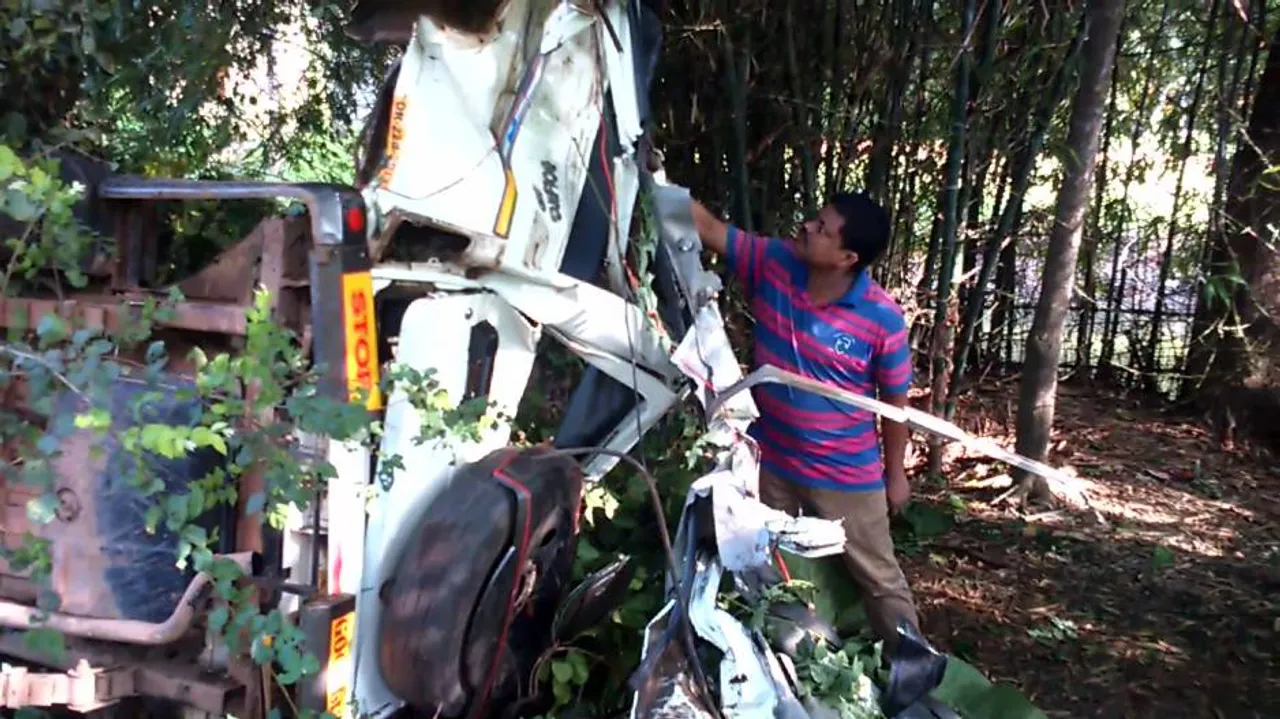 Two dead, 9 critical as Bolero overturns