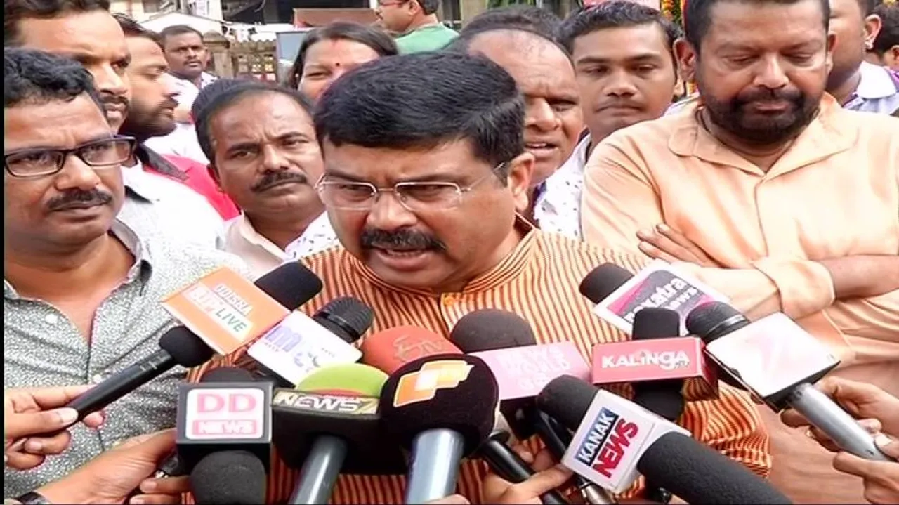 Dharmendra slams Odisha Govt on Mahanadi issue