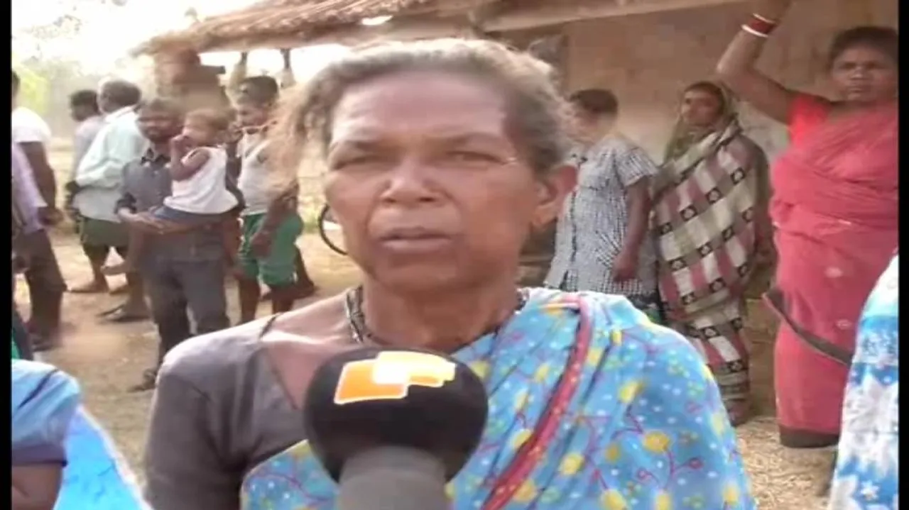 Villagers garland contractor with shoes in Mayurbhanj district