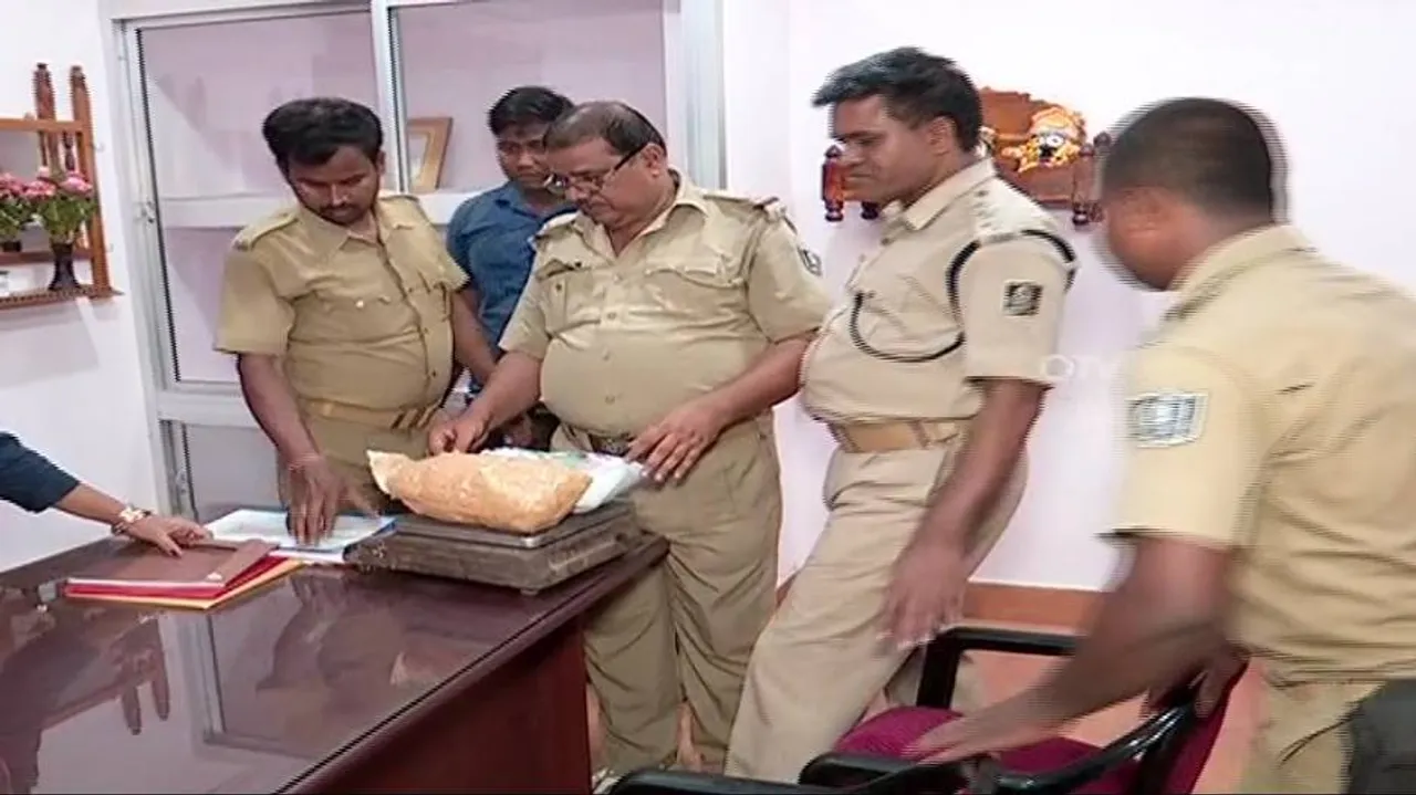 Brown sugar worth Rs 1.2 Cr seized; female kingpin arrested