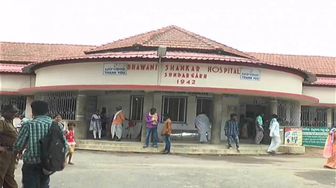 Man sets ablaze wife over family feud