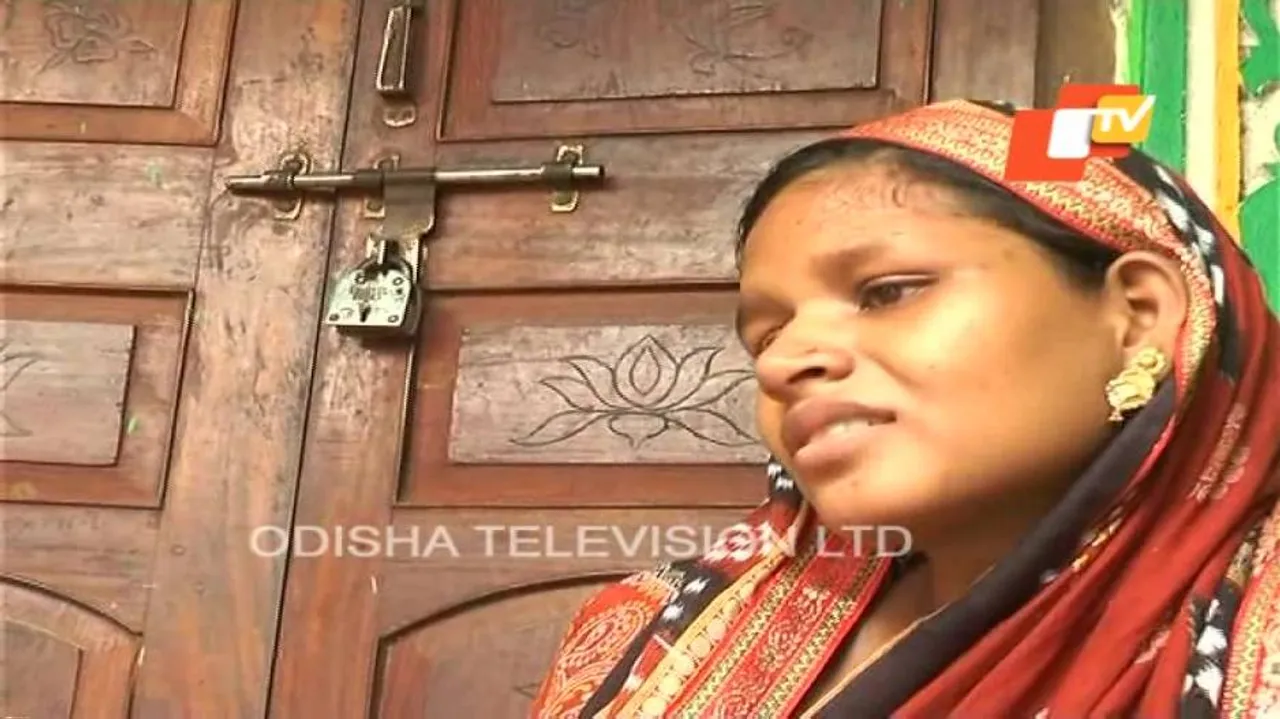 Holding on to dead child, woman waits for justice at in-laws house 