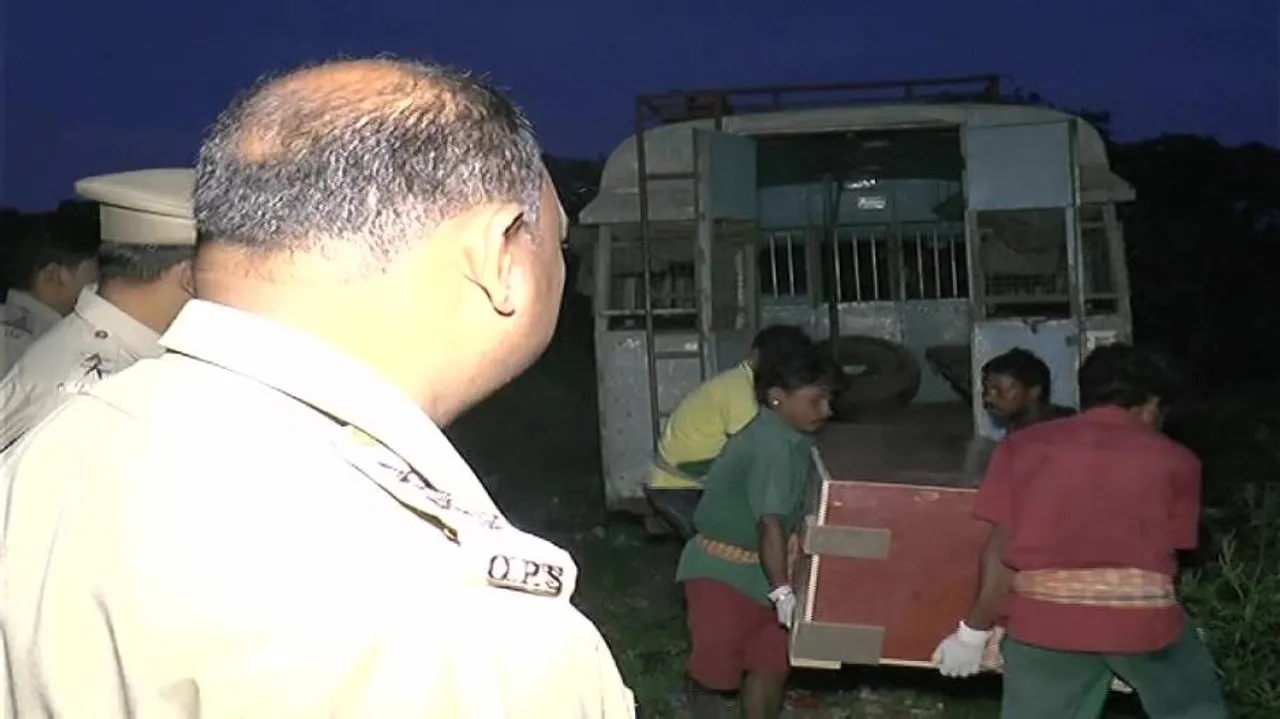 Slain woman Maoist’s body cremated by police