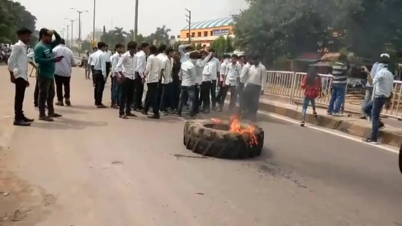 Pre-poll violence: BJB students protest sine die, bombs hurled in Brahmagiri