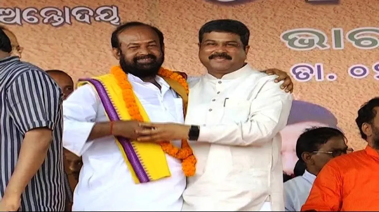 Bijepur bypoll: Ex-BJD MLA Ashok Panigrahi joins BJP