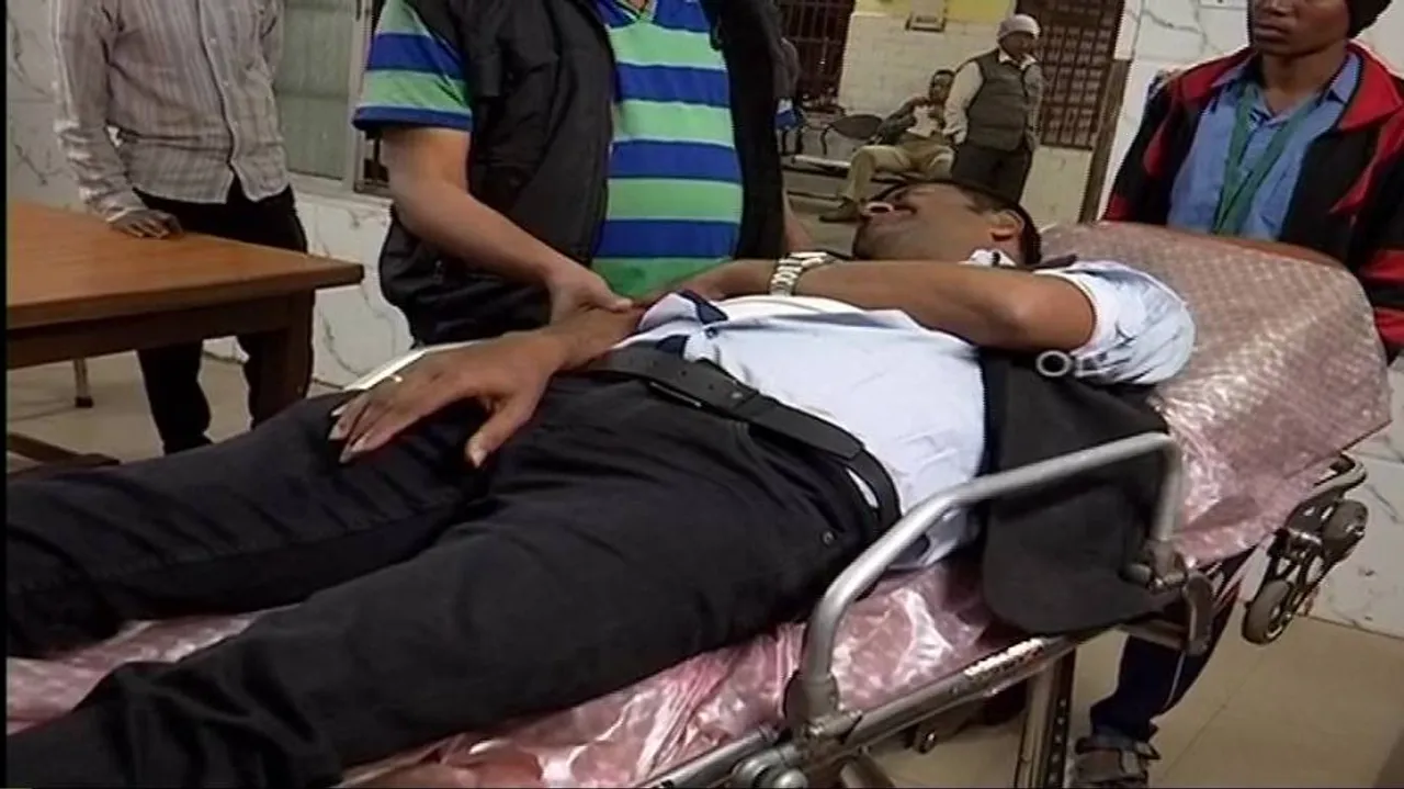 Sand artist Sudarsan Pattnaik injured after scuffle with youth at Konark fest
