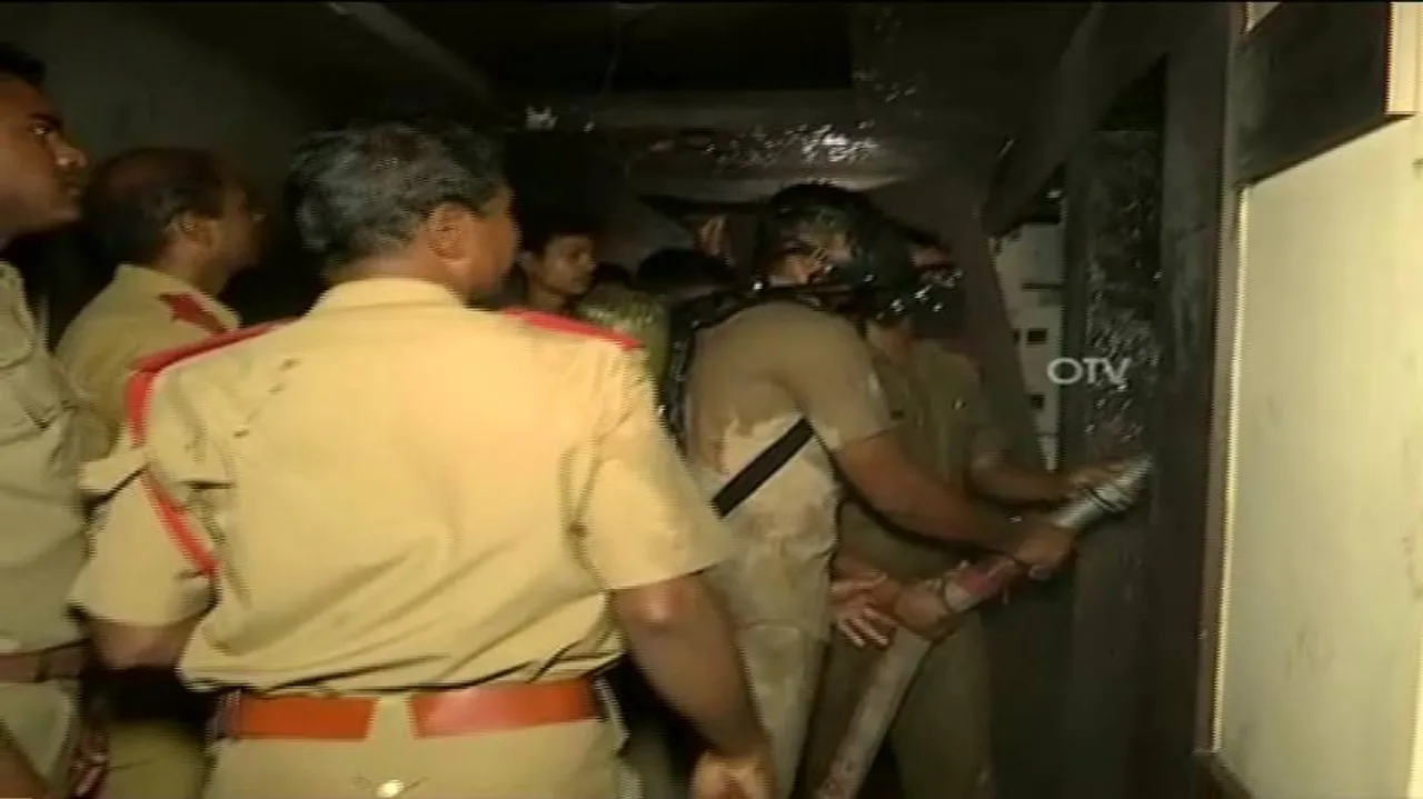 Fire breaks out in multi-storeyed star hotel in Puri