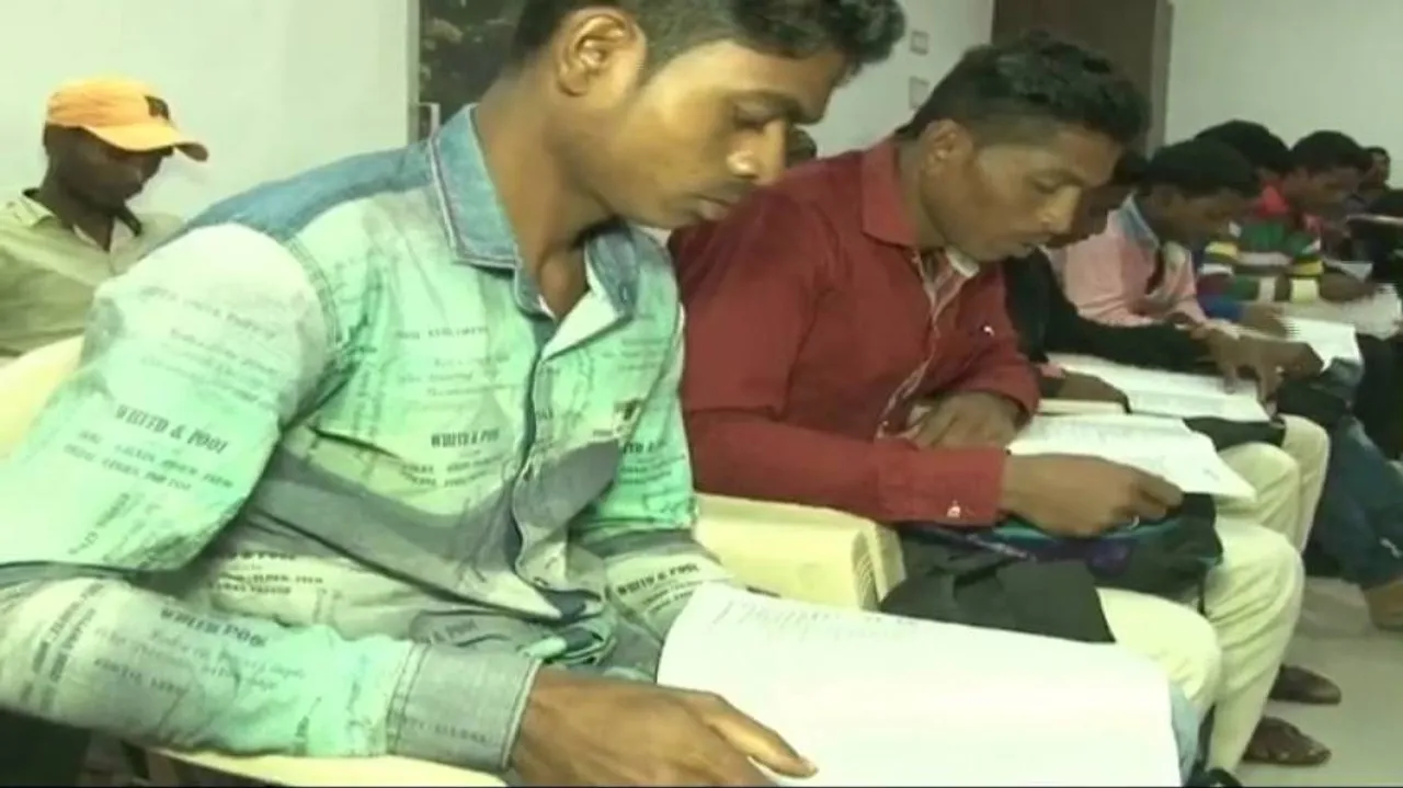 Malkangiri Police helps surrendered Maoists enrol in IGNOU courses