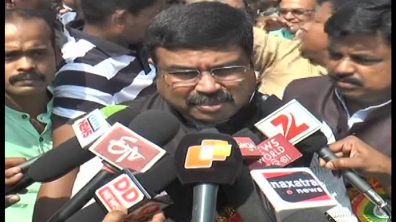 Dharmendra kicks off Panchayat poll campaign in Odisha