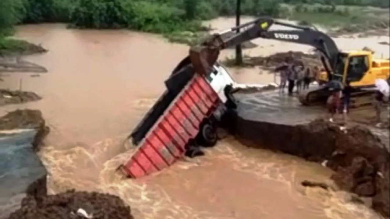 Communication affected in Kalahandi & Kandhamal following heavy rains