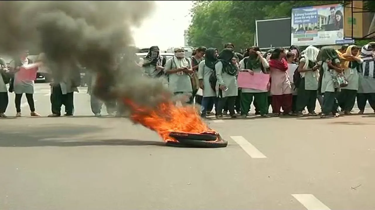 Rama Devi students stage demonstration, block main road