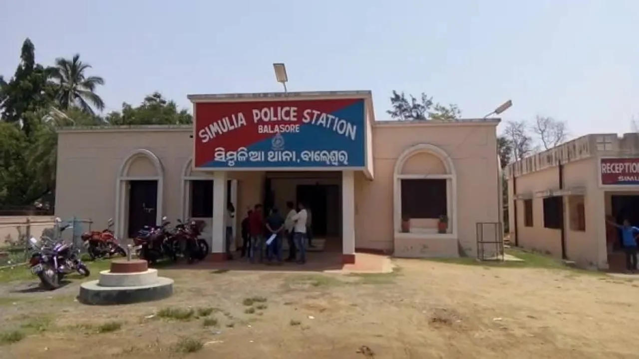 Woman tied to pole, thrashed by mob