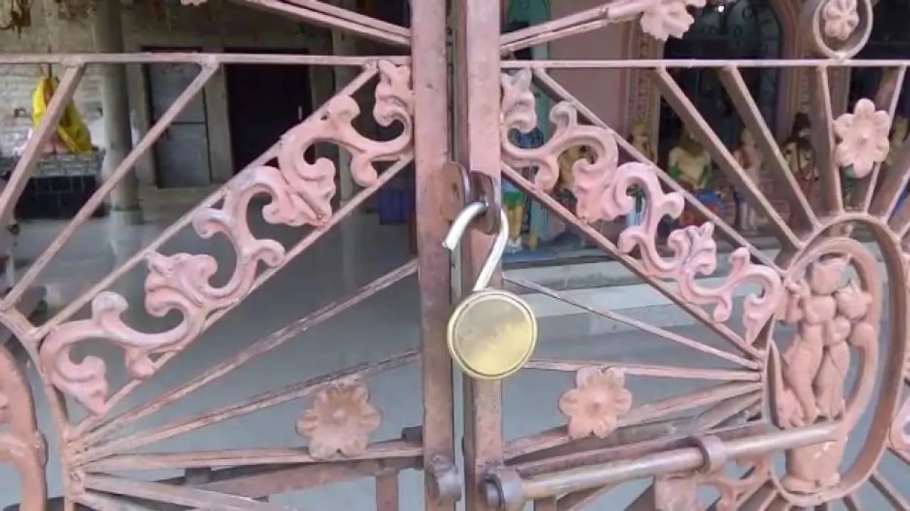 Four temples looted; miscreants decamp with hundis, valuables