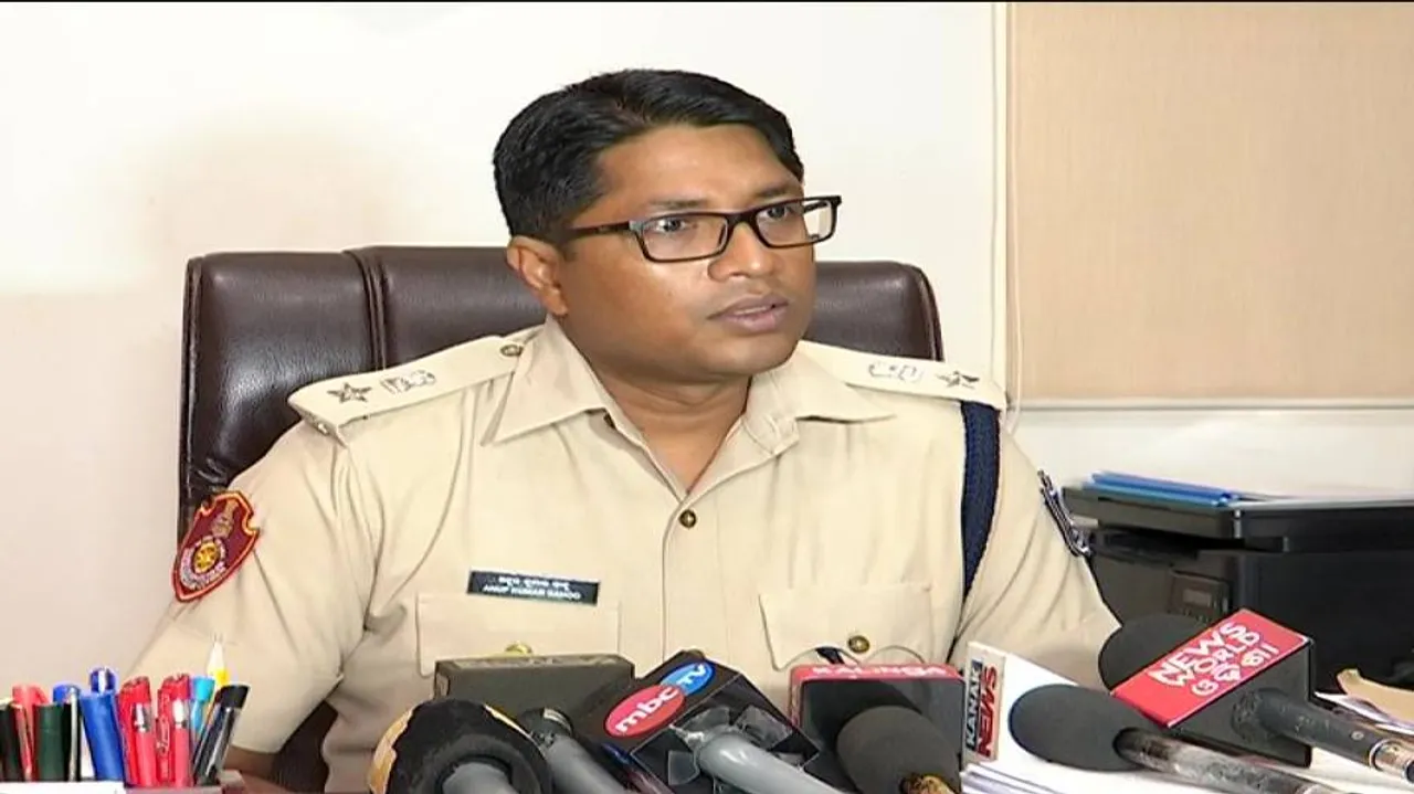 Cops raid illegal dance bar in Bhubaneswar, rescue 10 girls